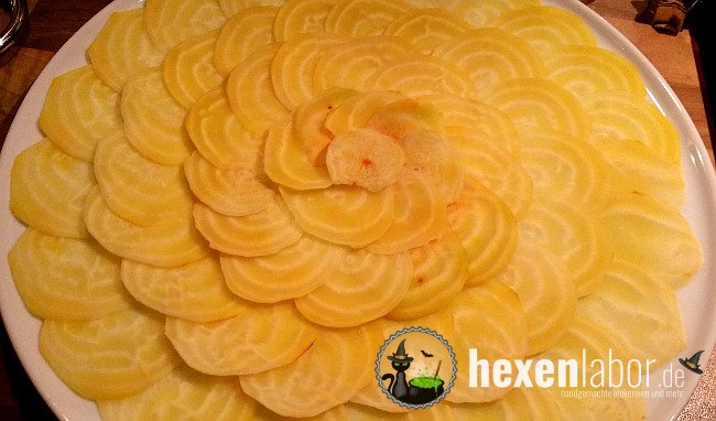 Gelbe Bete Carpaccio mit Granatapfel - Hexenlabor